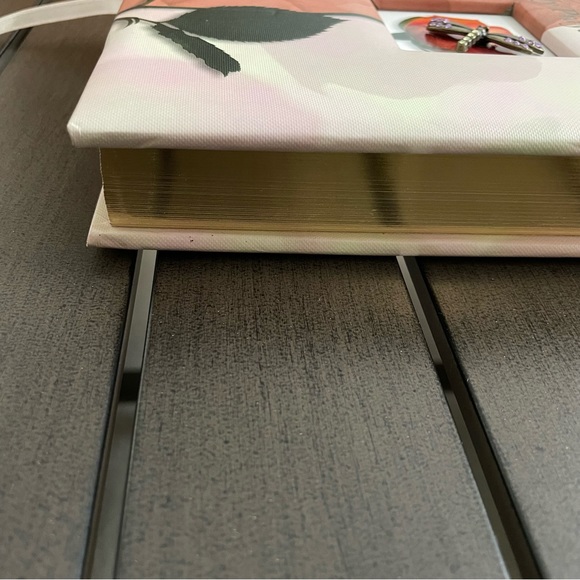 ⚡️FINAL PRICE⚡️ ‘A MOTHER’S DAILY PRAYER BOOK’ 366-DAY HARDBACK DEVOTION… - Picture 9 of 14